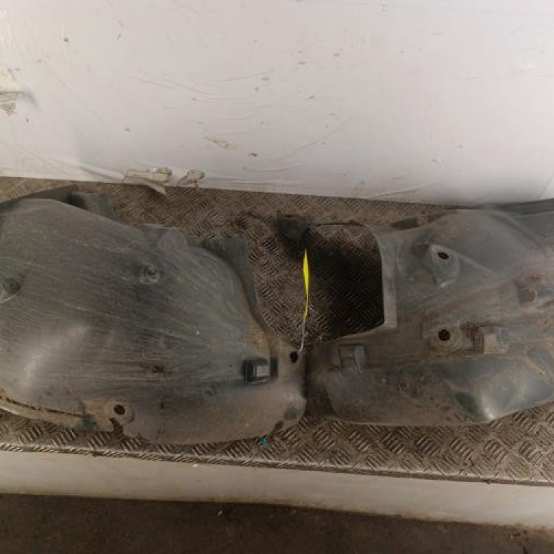 Pare boue avant gauche RENAULT CLIO 4