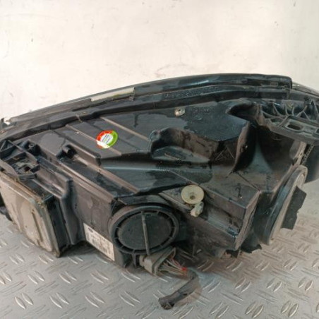 Optique avant principal droit (feux)(phare) MERCEDES CLASSE A 176