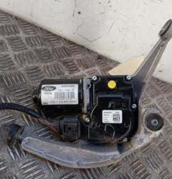 Moteur essuie glace avant gauche FORD TOURNEO CONNECT 2 Photo n°3