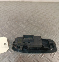 Interrupteur de leve vitre avant gauche PEUGEOT 208 1