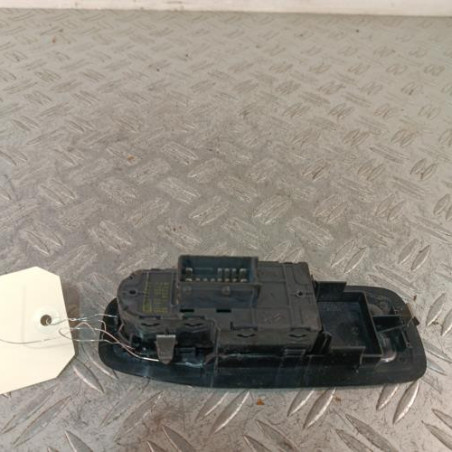 Interrupteur de leve vitre avant gauche PEUGEOT 208 1