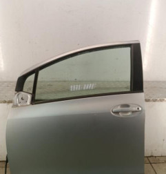Porte avant gauche TOYOTA YARIS 2 Photo n°1