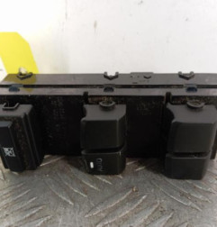 Interrupteur de leve vitre avant gauche HYUNDAI IX 20