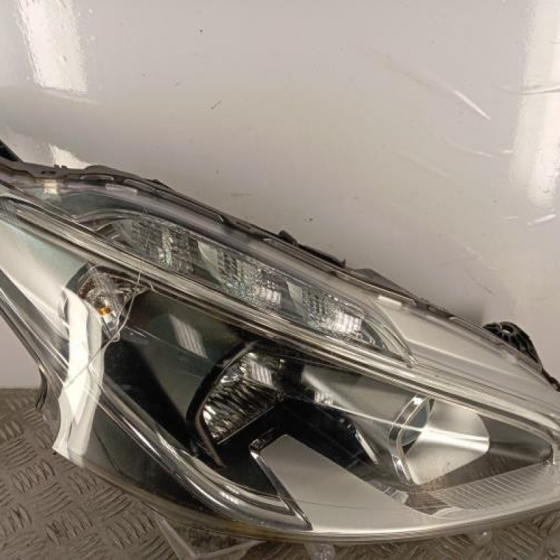 Optique avant principal droit (feux)(phare) PEUGEOT 208 1