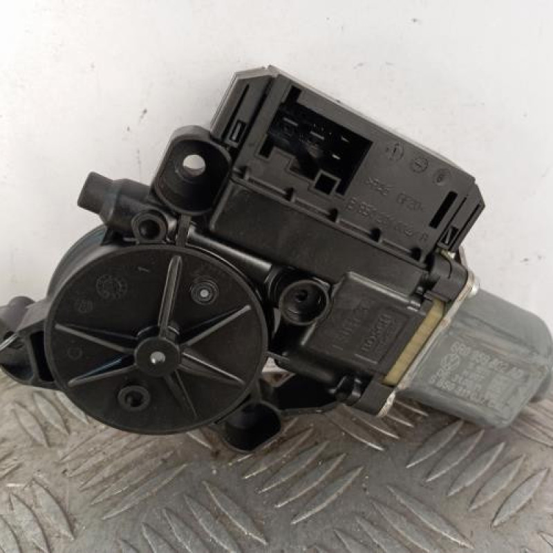 Moteur leve vitre avant droit VOLKSWAGEN POLO 5
