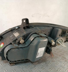 Optique avant principal droit (feux)(phare) MERCEDES VITO 639