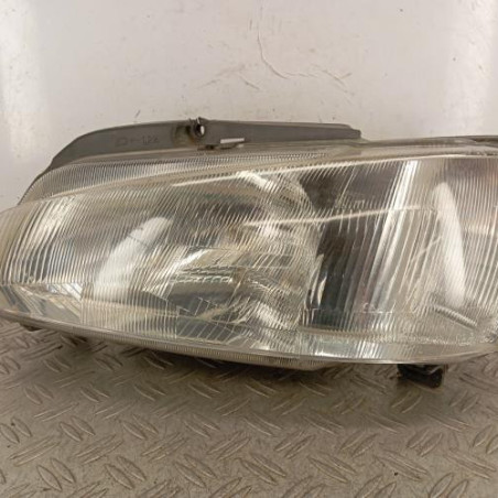 Optique avant principal gauche (feux)(phare) PEUGEOT 106 Photo n°1