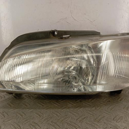 Optique avant principal gauche (feux)(phare) PEUGEOT 106