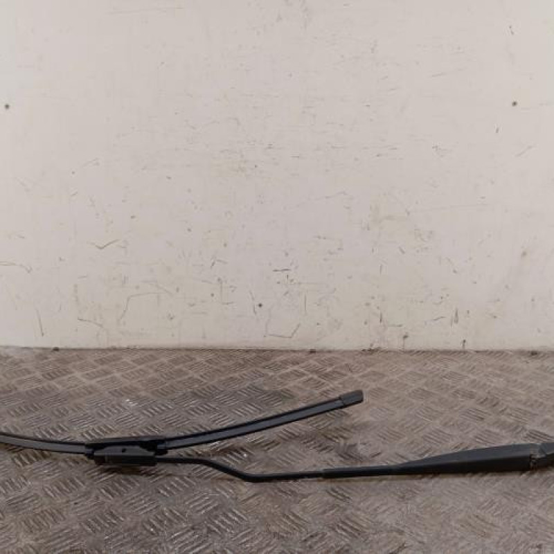 Bras essuie glace avant gauche RENAULT CLIO 3