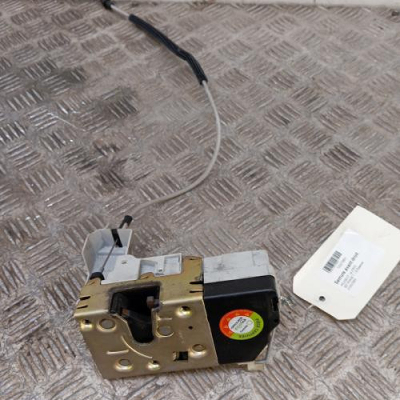 Serrure avant droit PEUGEOT 307