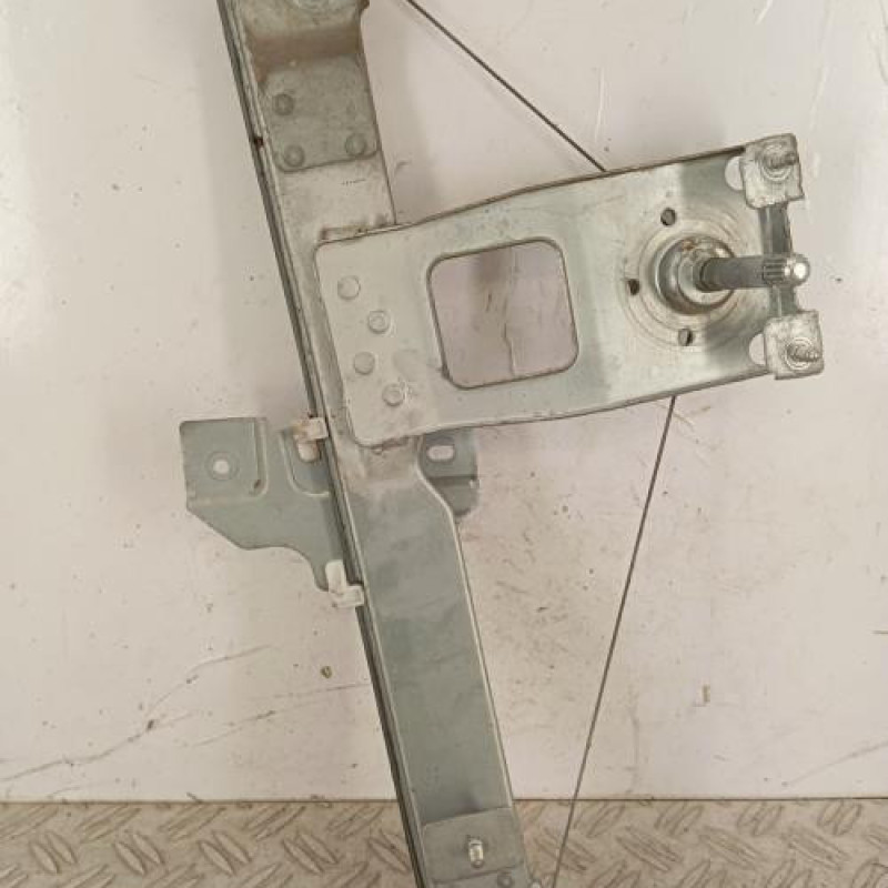 Leve vitre mecanique arriere droit DACIA SANDERO 1