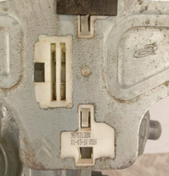 Leve vitre electrique arriere gauche CITROEN C5 2 Photo n°4