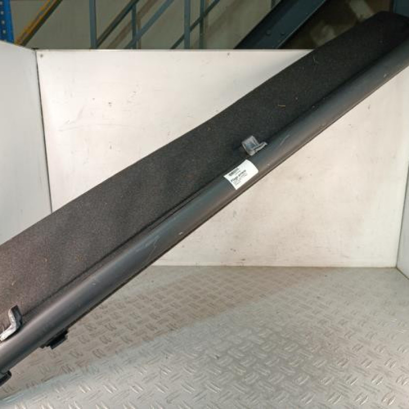 Plage arriere PEUGEOT 5008 1