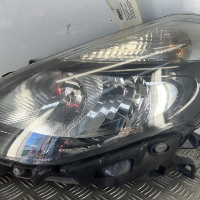 Optique avant principal gauche (feux)(phare) RENAULT CLIO 3