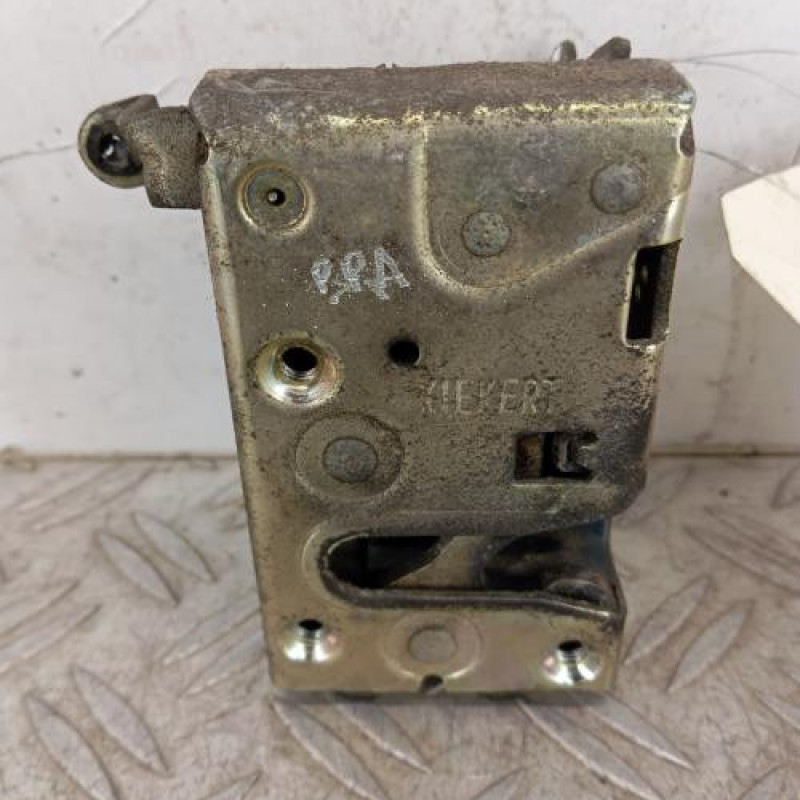 Serrure avant gauche PEUGEOT 106