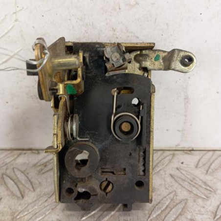 Serrure avant gauche PEUGEOT 106