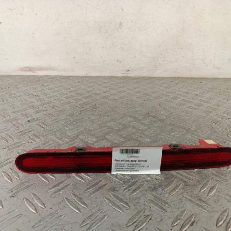 Feu arriere stop central RENAULT MEGANE 1