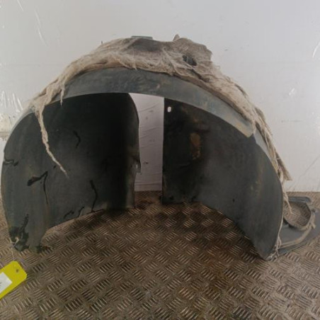 Pare boue avant droit PEUGEOT 207