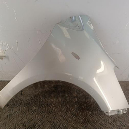 Aile avant droit TOYOTA YARIS 2 Photo n°1