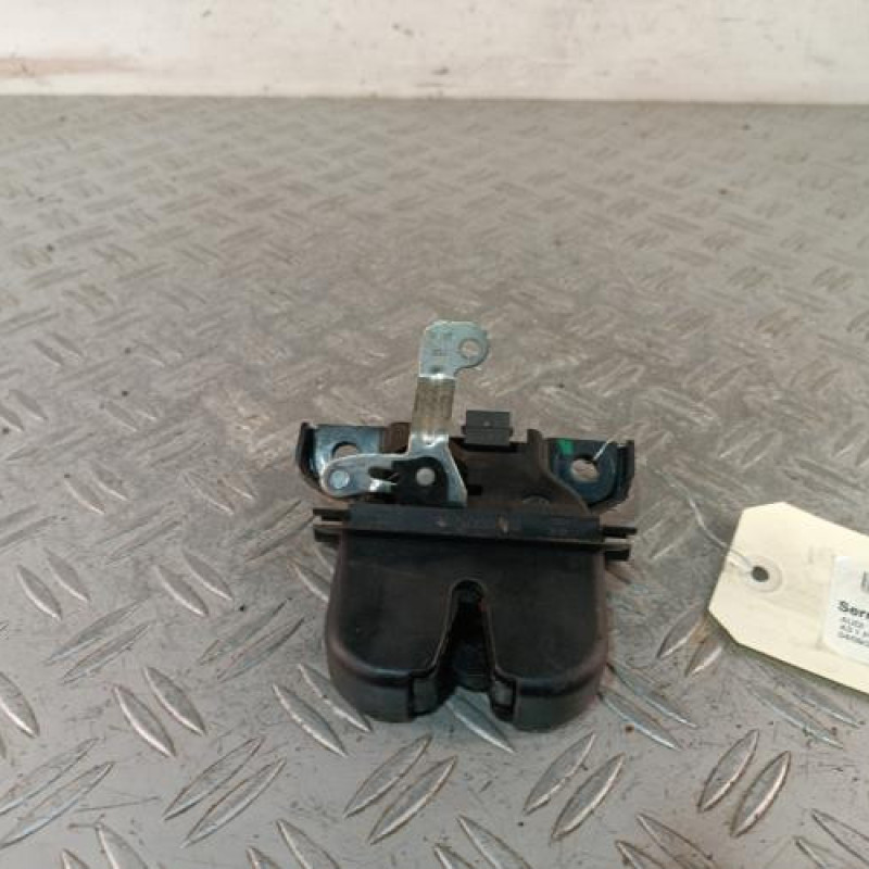 Serrure de hayon AUDI A3 1