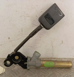 Attache ceinture avant droit PEUGEOT 306