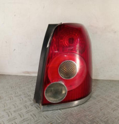 Feu arriere principal droit (feux) TOYOTA AVENSIS 2 Photo n°1