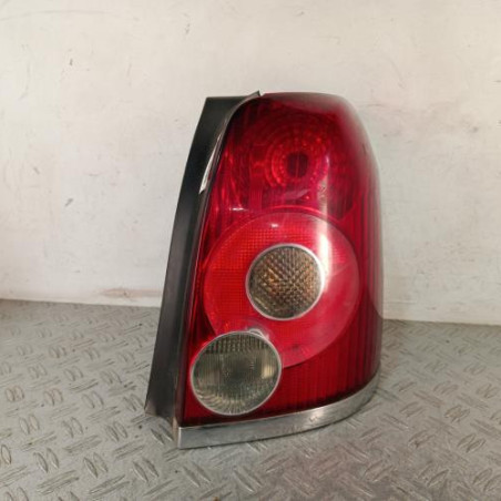 Feu arriere principal droit (feux) TOYOTA AVENSIS 2 Photo n°1