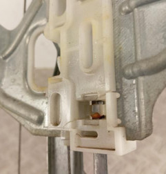 Leve vitre electrique arriere gauche PEUGEOT 308 2 Photo n°4