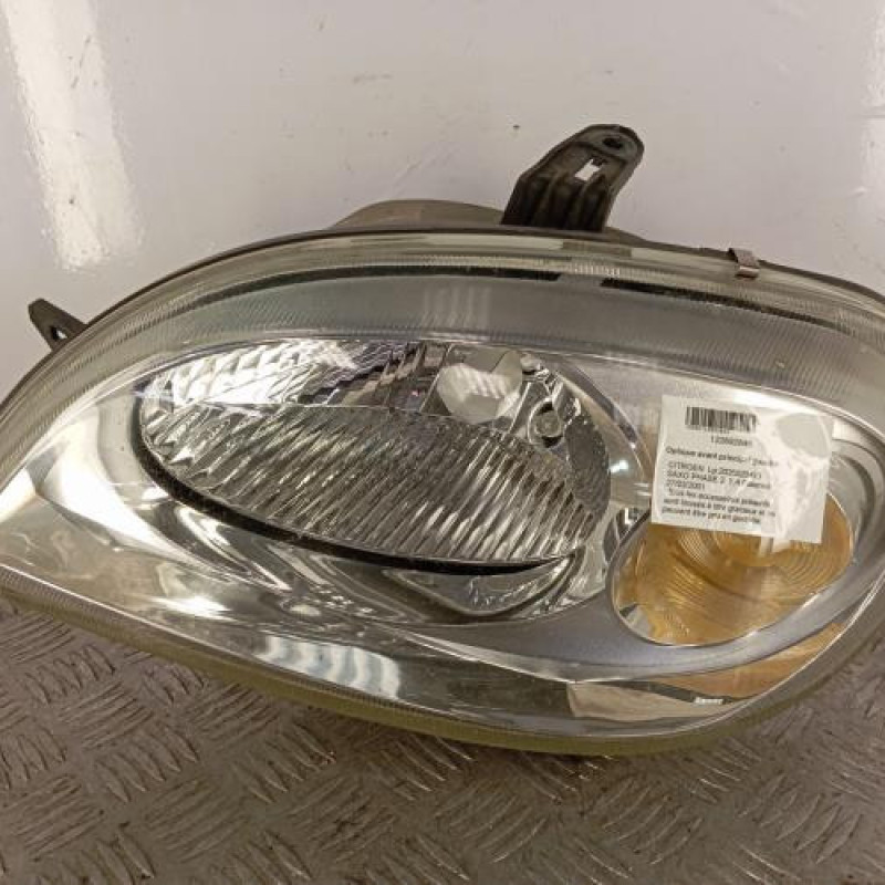 Optique avant principal gauche (feux)(phare) CITROEN SAXO