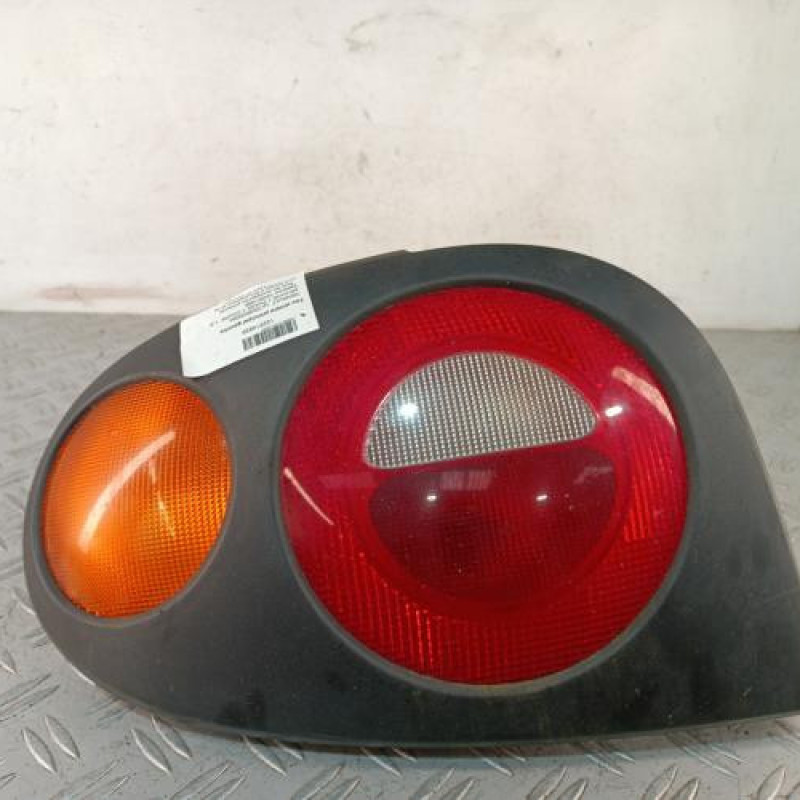 Feu arriere principal gauche (feux) RENAULT MEGANE 1