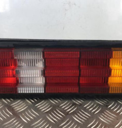 Feu arriere principal droit (feux) MERCEDES 190 W201 Photo n°1