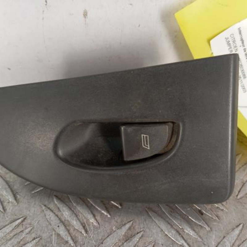 Interrupteur de leve vitre avant droit CITROEN JUMPER 2