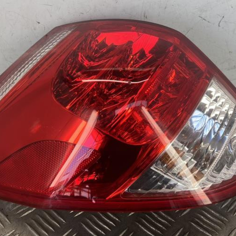 Feu arriere principal gauche (feux) TOYOTA RAV4 3