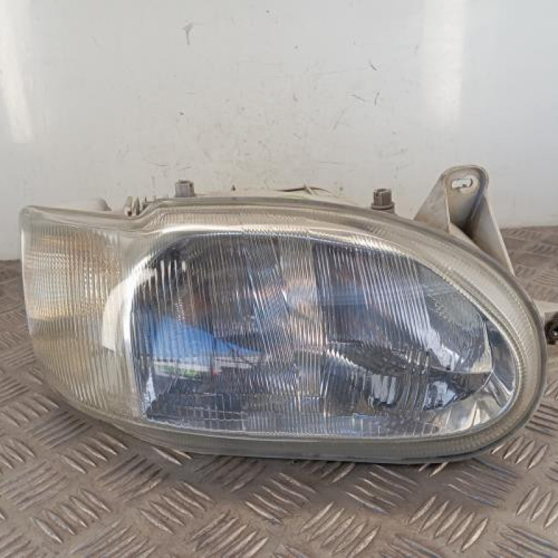 Optique avant principal droit (feux)(phare) FORD ESCORT 6