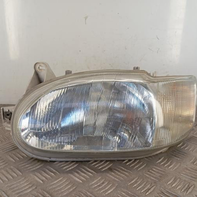 Optique avant principal gauche (feux)(phare) FORD ESCORT 6