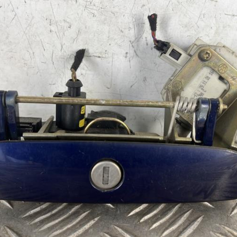 Poignee hayon VOLKSWAGEN POLO 4