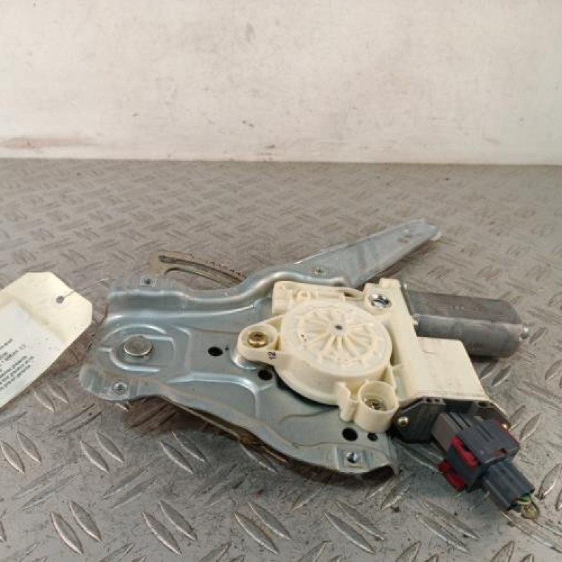 Leve vitre electrique arriere droit TOYOTA AVENSIS 2