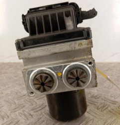 Bloc ABS (freins anti-blocage) VOLKSWAGEN PASSAT 5 Photo n°4