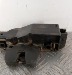 Serrure de hayon PEUGEOT 407