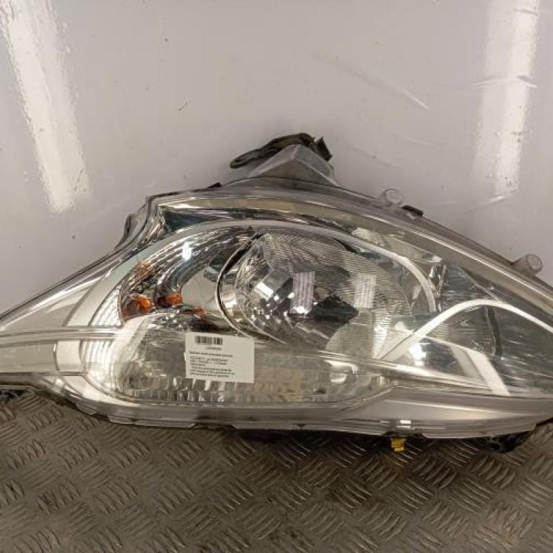 Optique avant principal gauche (feux)(phare) PEUGEOT 208 1