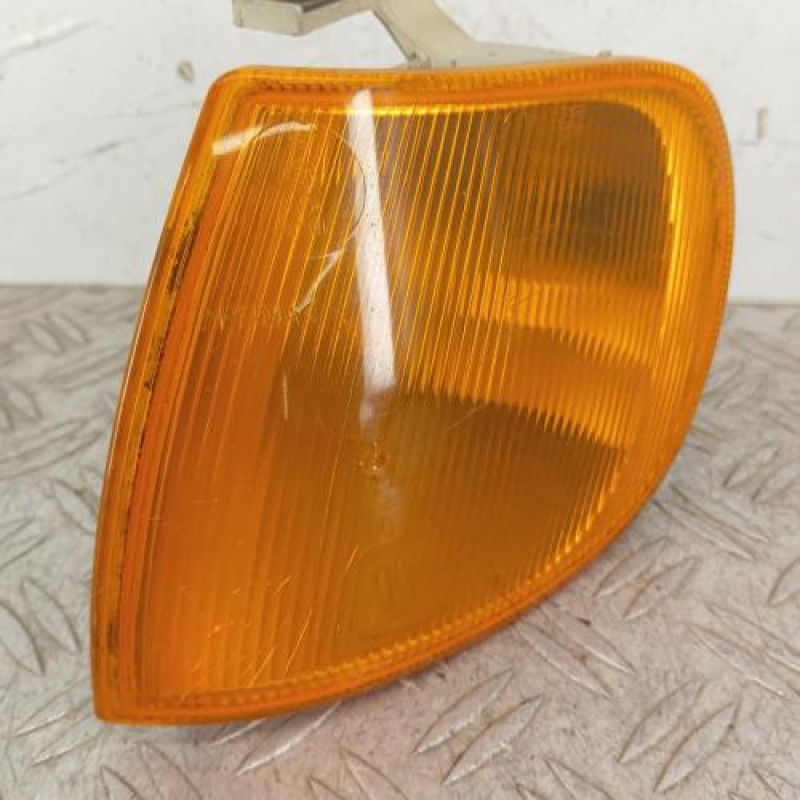 Optique avant secondaire gauche (feux)(clignotant) VOLKSWAGEN POLO 3