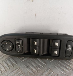 Interrupteur de leve vitre avant gauche PEUGEOT 508 1 SW Photo n°1