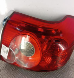 Feu arriere principal gauche (feux) TOYOTA AVENSIS 2 Photo n°1