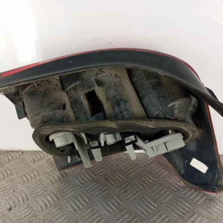 Feu arriere principal gauche (feux) TOYOTA AVENSIS 2