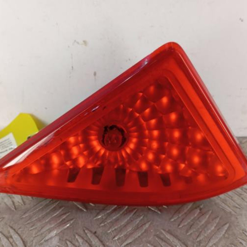Feu arriere stop central RENAULT MASTER 3