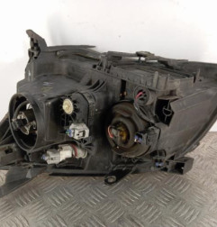 Optique avant principal droit (feux)(phare) TOYOTA AVENSIS 2