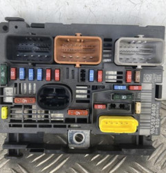 Boitier servitude moteur (BSM) PEUGEOT 308 1 Photo n°1