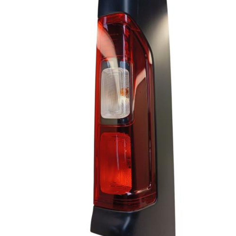 Feu arriere principal droit (feux) RENAULT TRAFIC 3 MOYEN