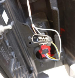 Feu arriere principal droit (feux) RENAULT TRAFIC 3 MOYEN Photo n°3