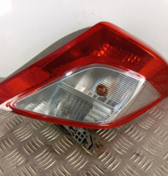 Feu arriere principal droit (feux) TOYOTA YARIS 3 Photo n°1